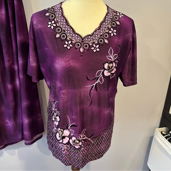 T-C Fashion Co-Ord Purple, White and Black with Gold Glitter Top and Maxi Skirt - Picture 5 of 12